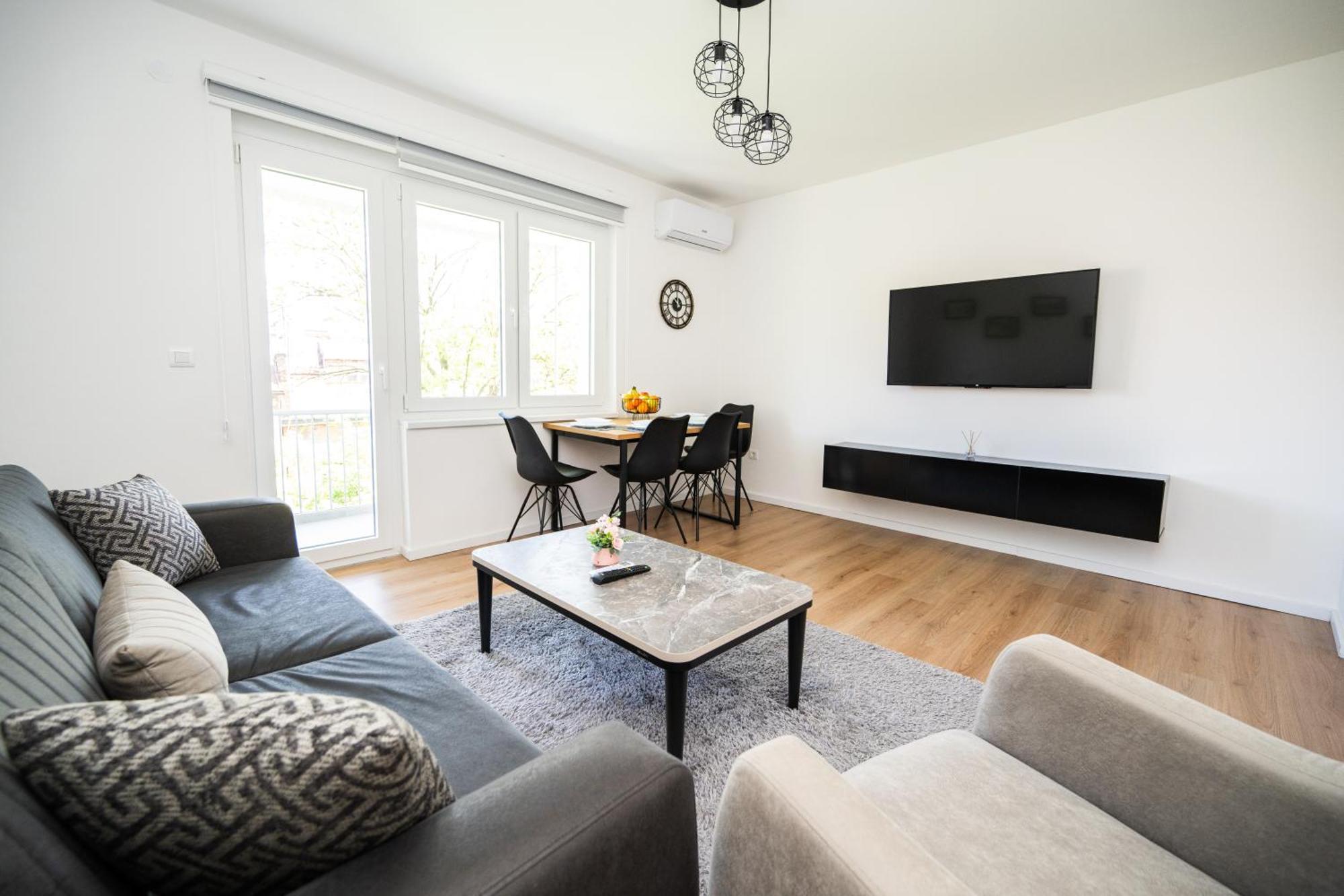 Bright 2Bdr Apartment With Balcony - Free Parking Sarajevo Luaran gambar